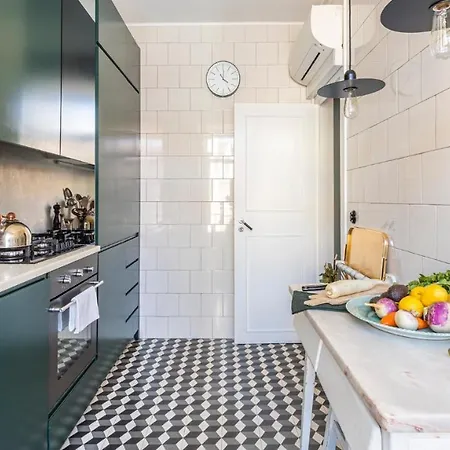 Plum Guide - Polivalente Apartment Lisbon